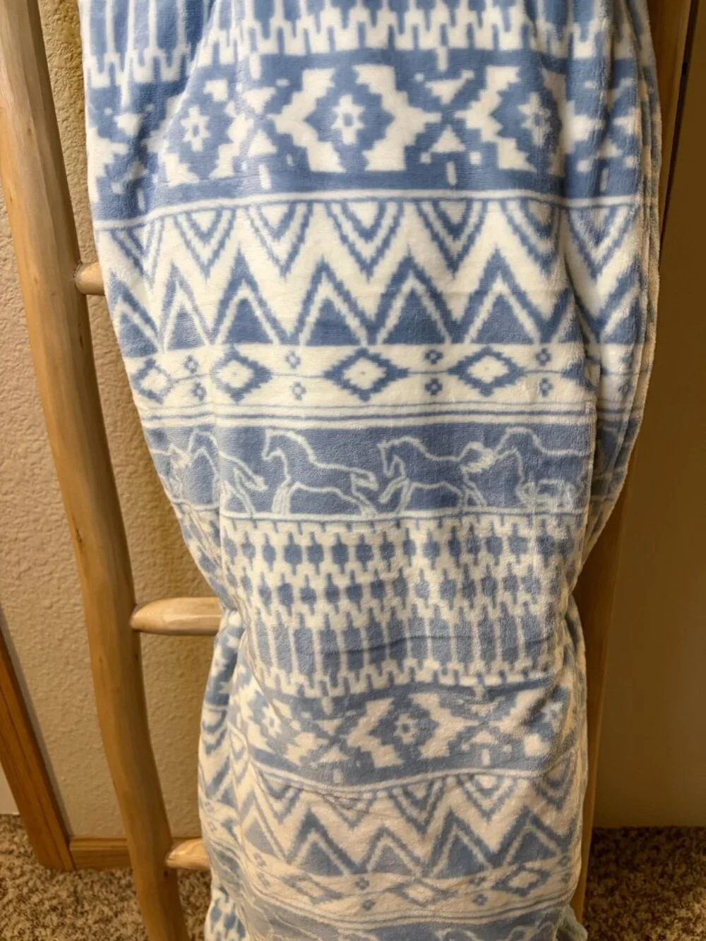 Wrangler King Ultra Plush Western Aztec Horse Blanket Blue 108x90 NWT